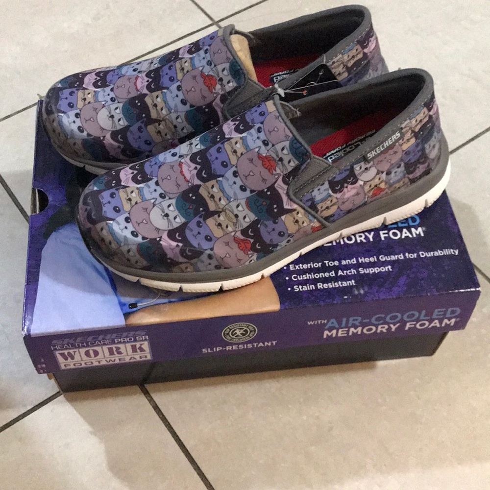 Skechers size 7 medical work shoes cat print
